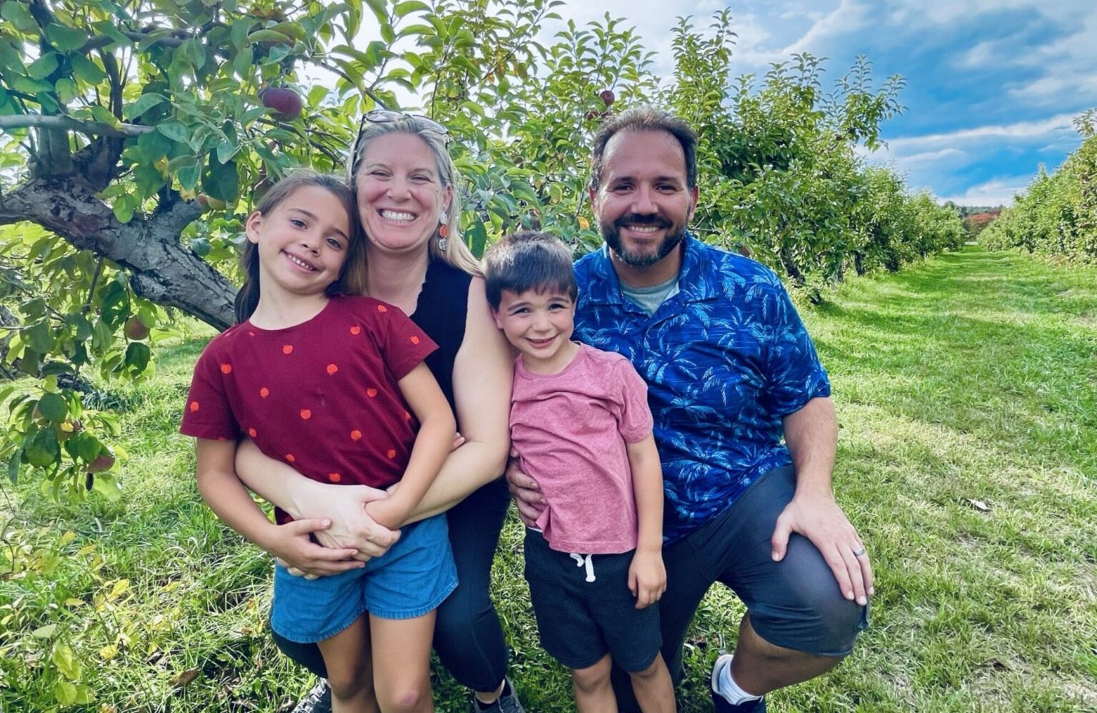 Haverstock Family at Mack's Apples